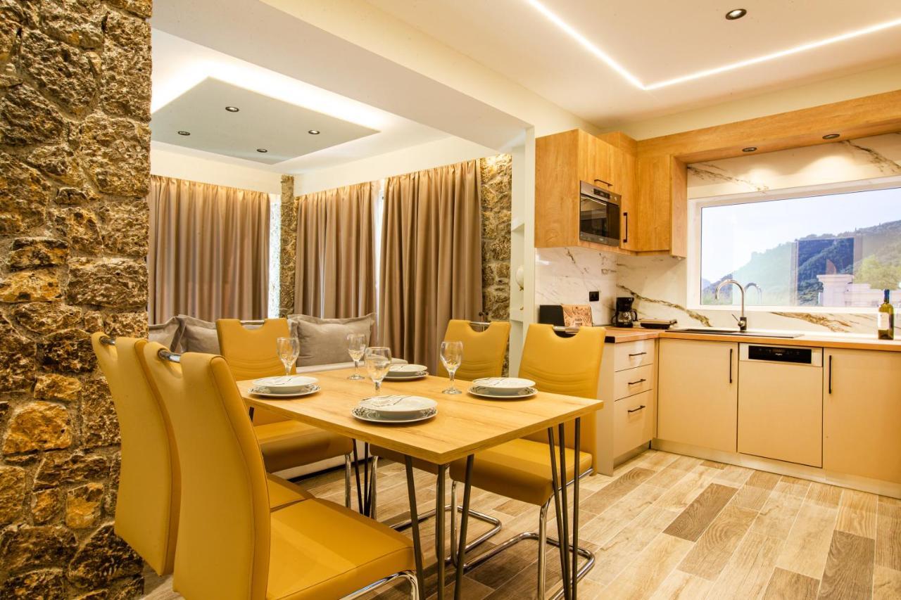Black Rocks Family, Luxury Seafront Beach Maisonette Агиос-Гордиос Экстерьер фото